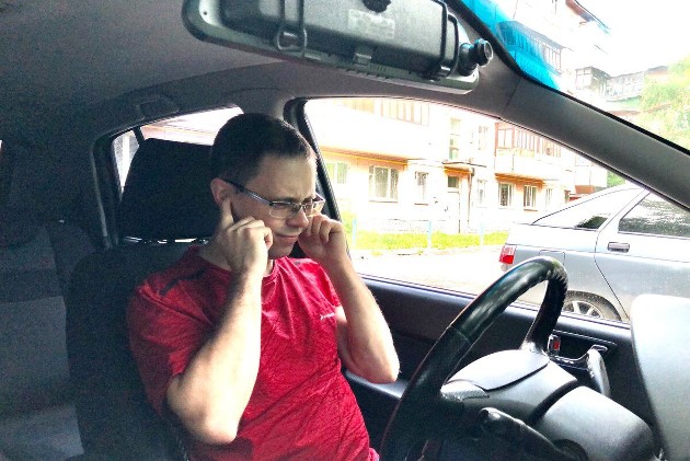Гул в салоне при движении автомобиля – что это может быть? | tuningkod