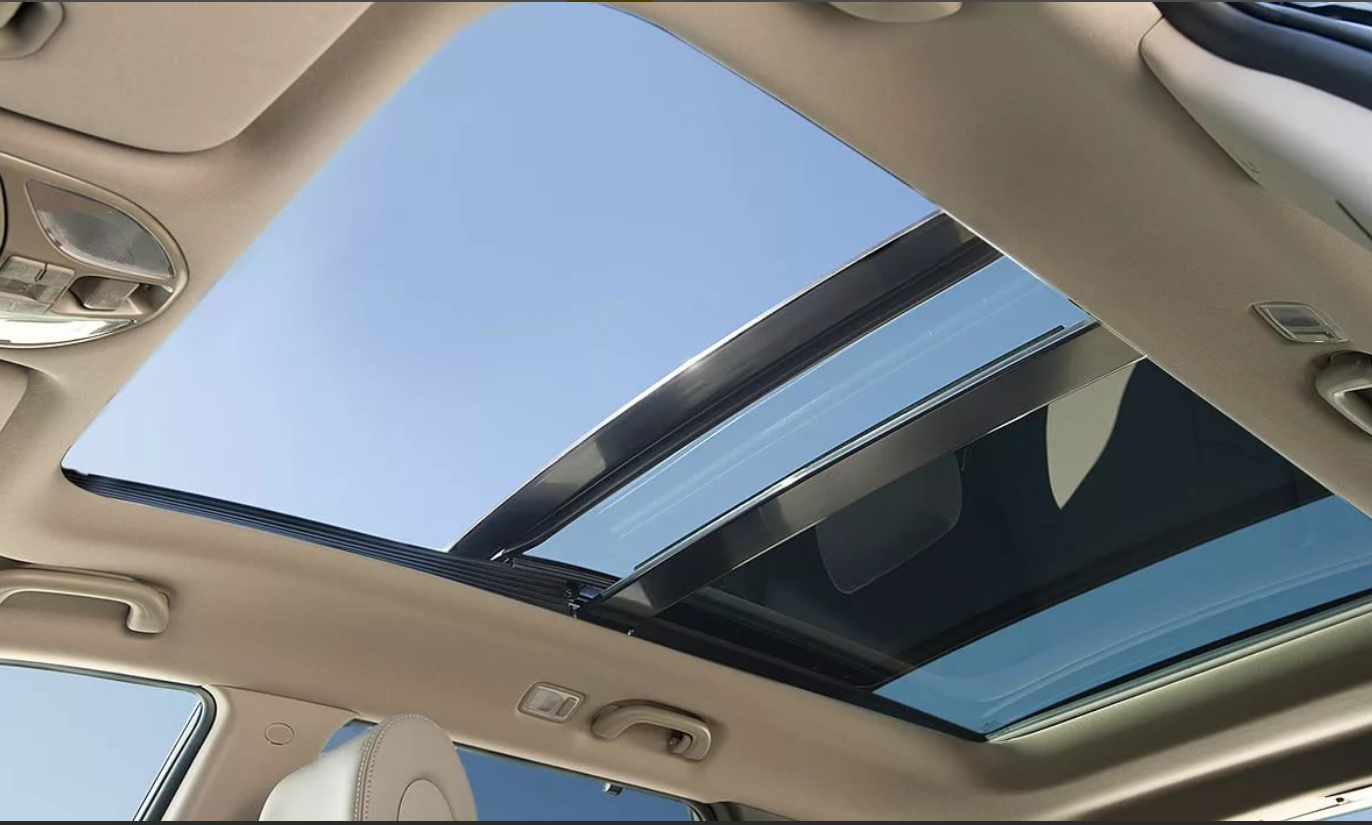 Ремонт люка автомобиля. Opel Astra h с люком панорамным 2008. Панорамная крыша Вольво s60. Santa Fe белый 2021 панорамная крыша. Хендай Туссан 2022 панорамная крыша.