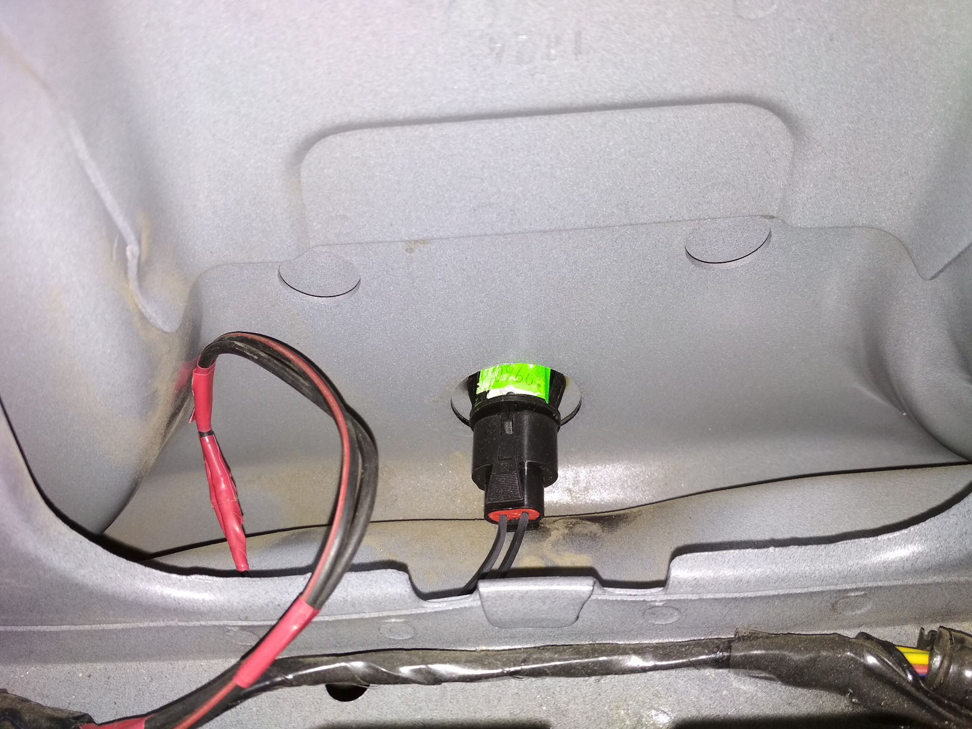 Замена лампочки освещения багажника: лада гранта, 1.6 л., 2013 года на drive2